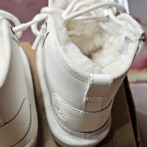 UGGS (TODDLER)(NUMEL2 (LNWOT) - Picture 5 of 10